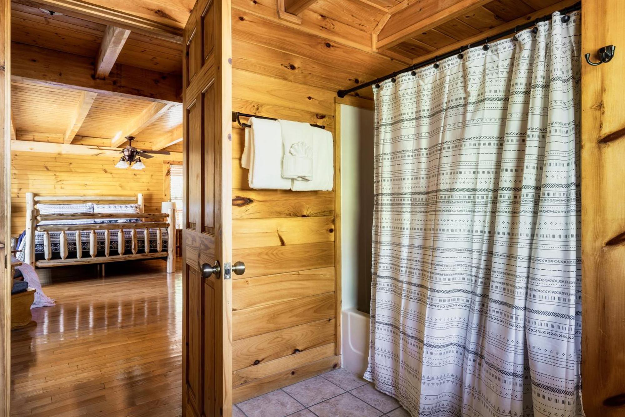 Alpine Resort Near Dollywood, Hot Tub, Game Room, Outdoor Pool, Fast Wifi بيدجن فورج المظهر الخارجي الصورة