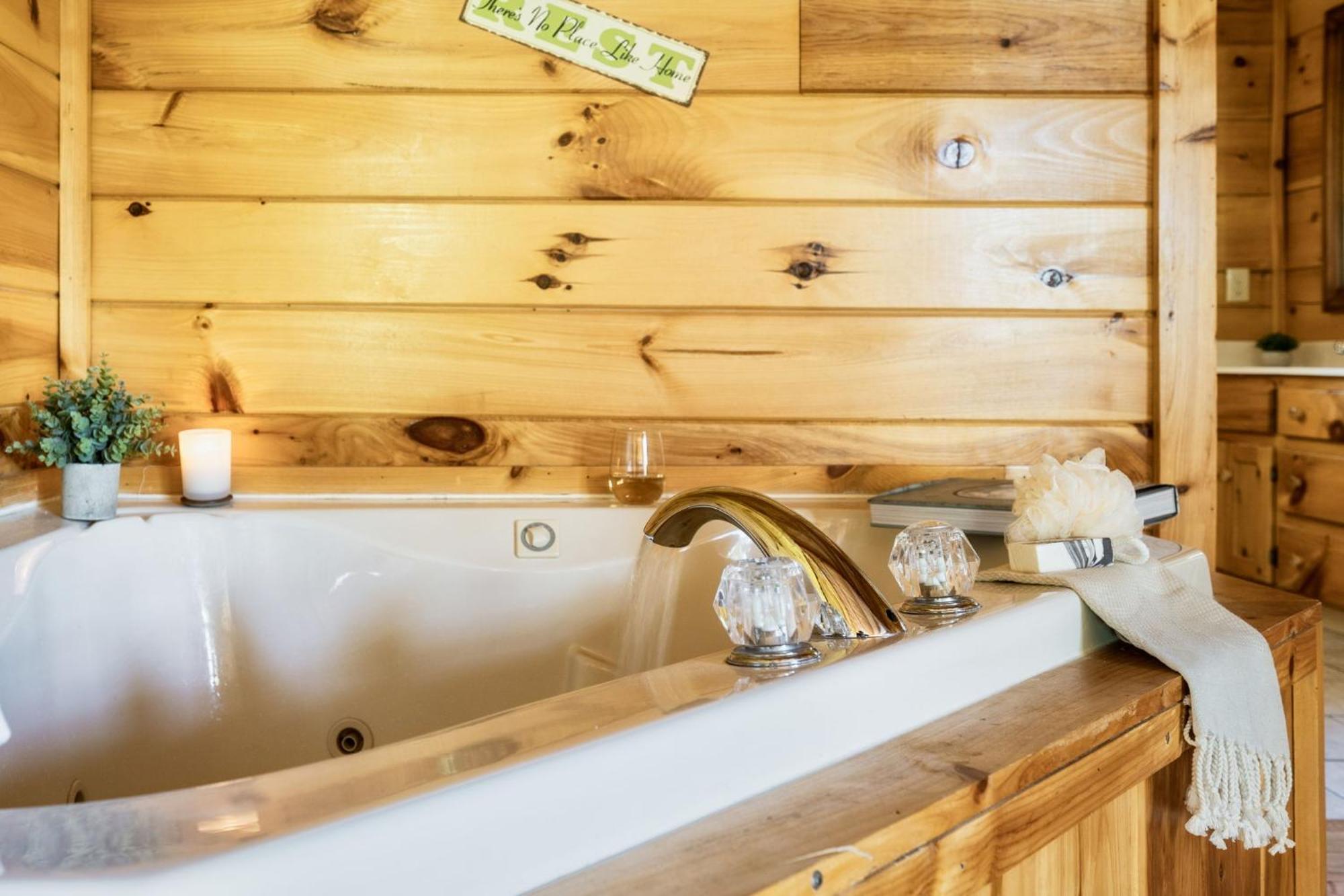Alpine Resort Near Dollywood, Hot Tub, Game Room, Outdoor Pool, Fast Wifi بيدجن فورج المظهر الخارجي الصورة