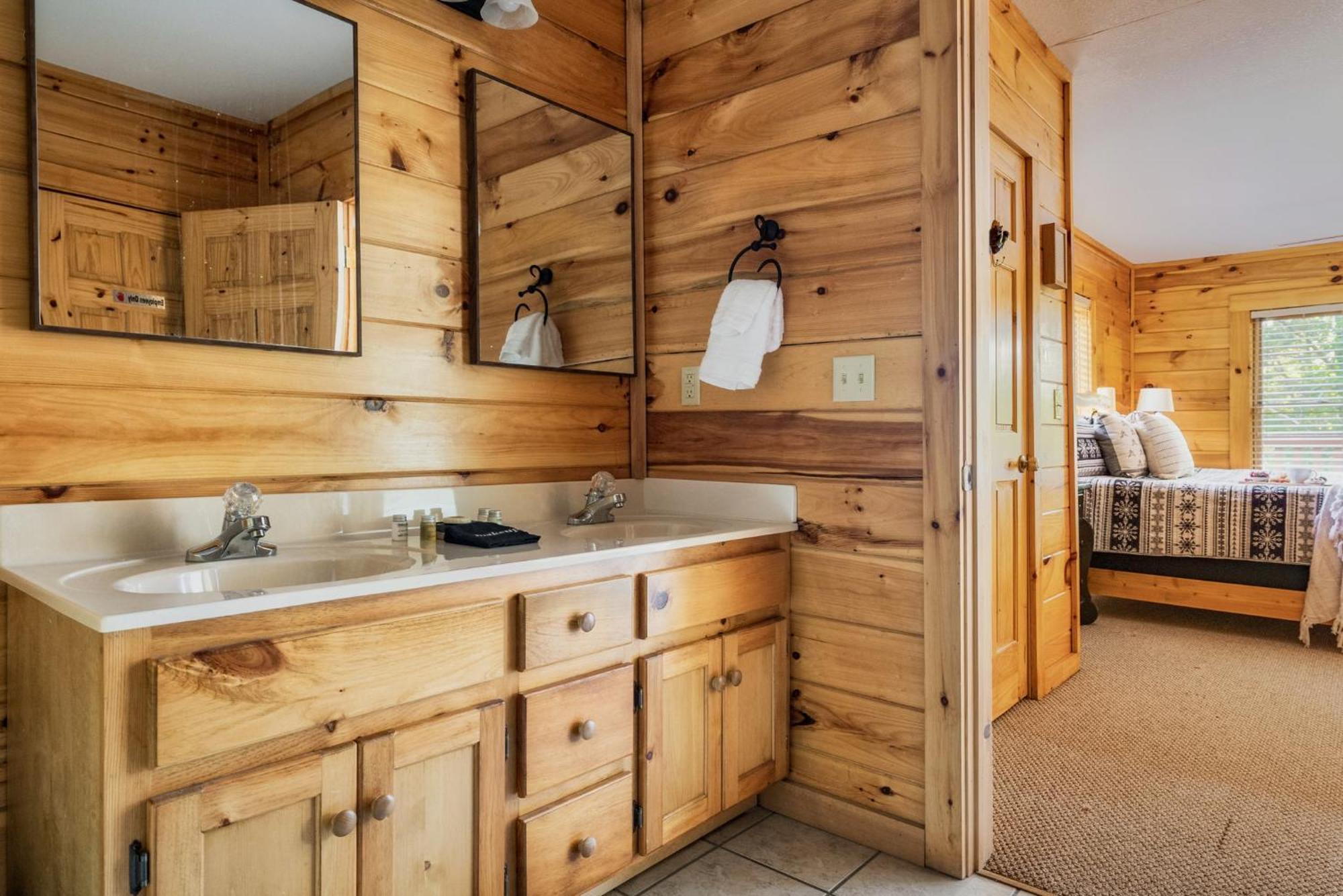 Alpine Resort Near Dollywood, Hot Tub, Game Room, Outdoor Pool, Fast Wifi بيدجن فورج المظهر الخارجي الصورة